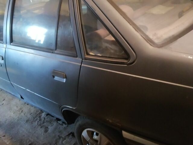 Серый Опель Кадет, объемом двигателя 1.3 л и пробегом 29 тыс. км за 400 $, фото 3 на Automoto.ua