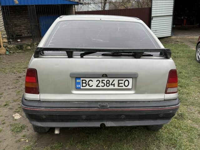 Серый Опель Кадет, объемом двигателя 1.3 л и пробегом 444 тыс. км за 900 $, фото 1 на Automoto.ua