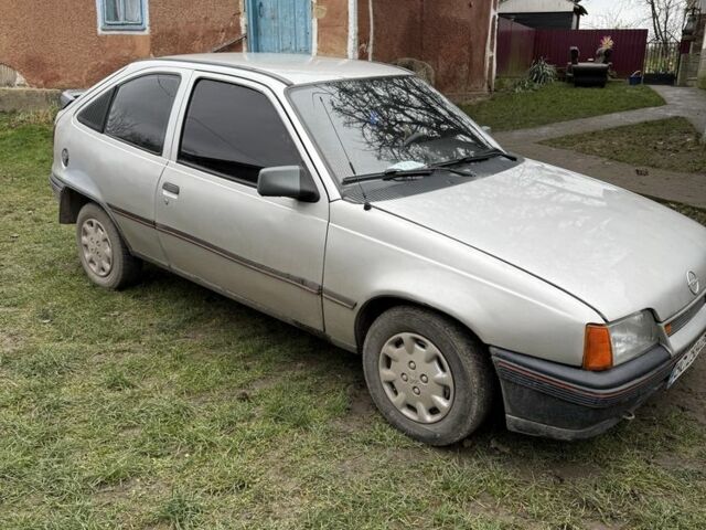 Серый Опель Кадет, объемом двигателя 1.3 л и пробегом 444 тыс. км за 900 $, фото 3 на Automoto.ua