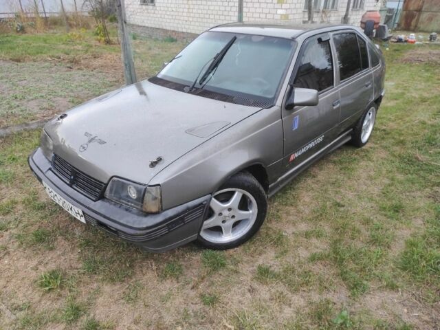 Сірий Опель Кадет, об'ємом двигуна 2 л та пробігом 300 тис. км за 1000 $, фото 2 на Automoto.ua