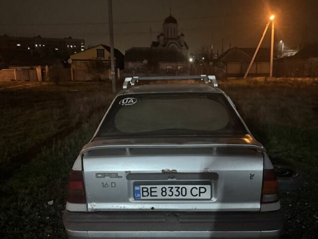 Сірий Опель Кадет, об'ємом двигуна 1.6 л та пробігом 250 тис. км за 1200 $, фото 2 на Automoto.ua