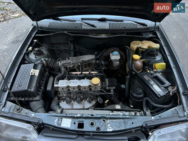 Серый Опель Кадет, объемом двигателя 0 л и пробегом 522 тыс. км за 2000 $, фото 8 на Automoto.ua