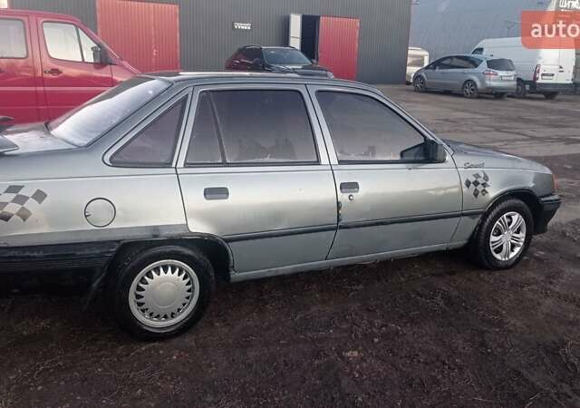 Сірий Опель Кадет, об'ємом двигуна 1.3 л та пробігом 222 тис. км за 600 $, фото 4 на Automoto.ua