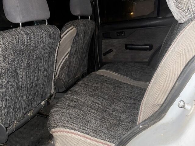 Сірий Опель Кадет, об'ємом двигуна 1.6 л та пробігом 250 тис. км за 1200 $, фото 5 на Automoto.ua