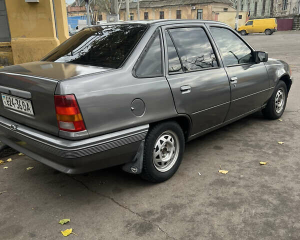 Серый Опель Кадет, объемом двигателя 0 л и пробегом 522 тыс. км за 2000 $, фото 2 на Automoto.ua