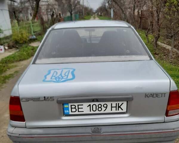 Серый Опель Кадет, объемом двигателя 1.6 л и пробегом 400 тыс. км за 1600 $, фото 10 на Automoto.ua