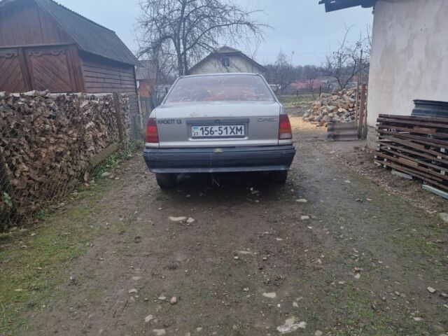 Серый Опель Кадет, объемом двигателя 0 л и пробегом 100 тыс. км за 300 $, фото 10 на Automoto.ua