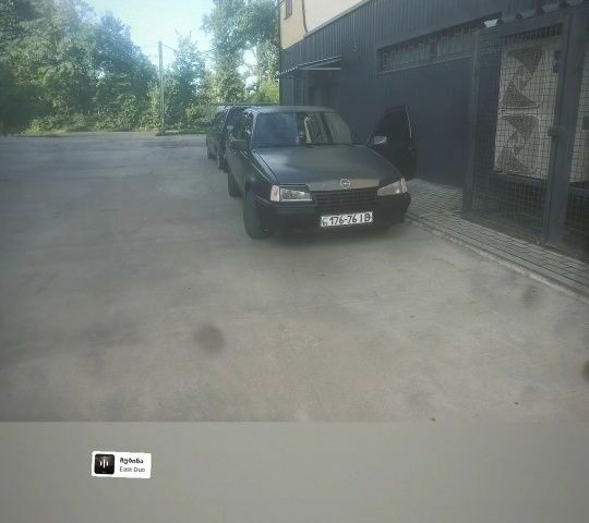 Серый Опель Кадет, объемом двигателя 1.8 л и пробегом 5 тыс. км за 500 $, фото 4 на Automoto.ua