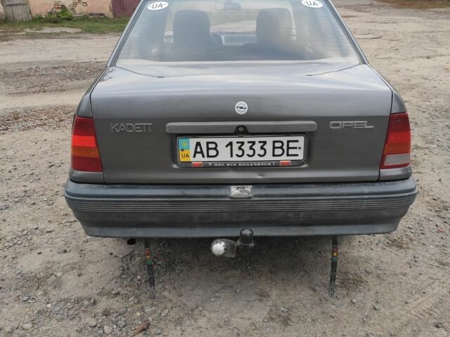 Серый Опель Кадет, объемом двигателя 1.3 л и пробегом 315 тыс. км за 1000 $, фото 3 на Automoto.ua