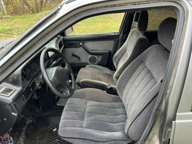 Серый Опель Кадет, объемом двигателя 1.3 л и пробегом 160 тыс. км за 650 $, фото 15 на Automoto.ua