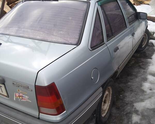 Серый Опель Кадет, объемом двигателя 1.3 л и пробегом 73 тыс. км за 1500 $, фото 2 на Automoto.ua