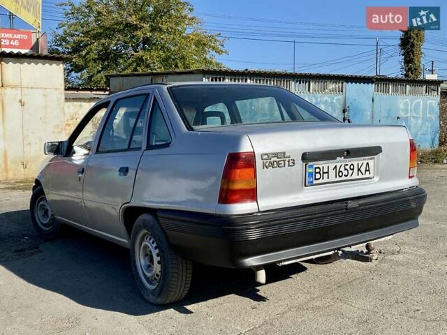 Серый Опель Кадет, объемом двигателя 1.3 л и пробегом 59 тыс. км за 1600 $, фото 5 на Automoto.ua