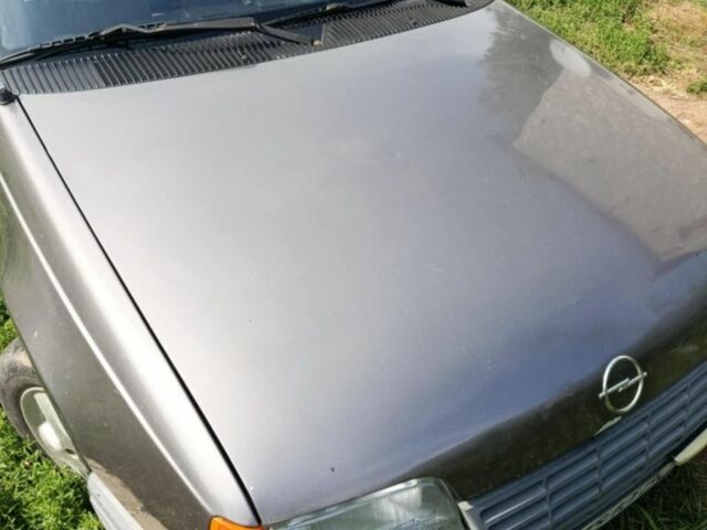 Серый Опель Кадет, объемом двигателя 1.3 л и пробегом 150 тыс. км за 600 $, фото 1 на Automoto.ua