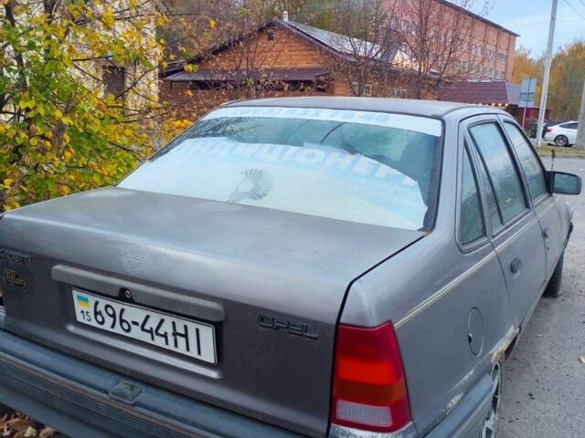 Серый Опель Кадет, объемом двигателя 1 л и пробегом 160 тыс. км за 263 $, фото 3 на Automoto.ua