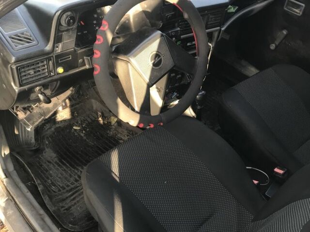 Сірий Опель Кадет, об'ємом двигуна 1.3 л та пробігом 258 тис. км за 641 $, фото 6 на Automoto.ua