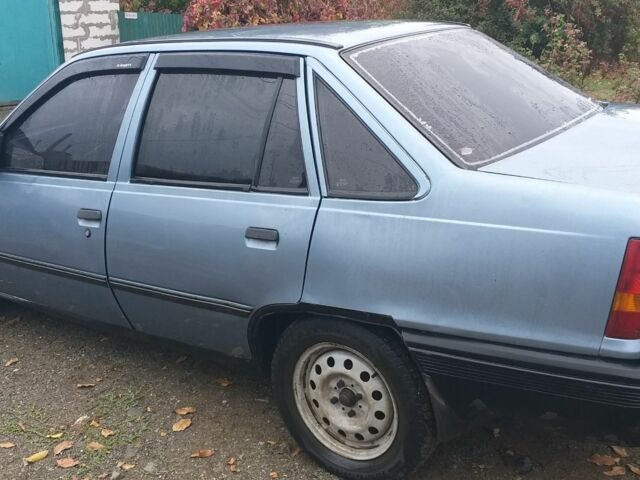 Серый Опель Кадет, объемом двигателя 1 л и пробегом 200 тыс. км за 883 $, фото 1 на Automoto.ua