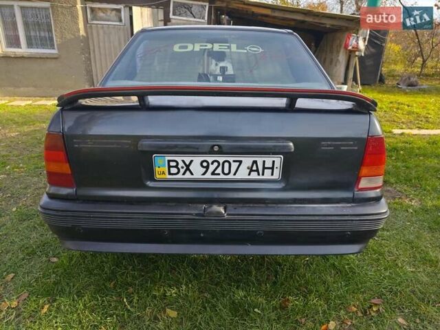 Сірий Опель Кадет, об'ємом двигуна 1.6 л та пробігом 348 тис. км за 1300 $, фото 22 на Automoto.ua