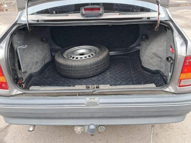 Серый Опель Кадет, объемом двигателя 1.3 л и пробегом 190 тыс. км за 1300 $, фото 8 на Automoto.ua