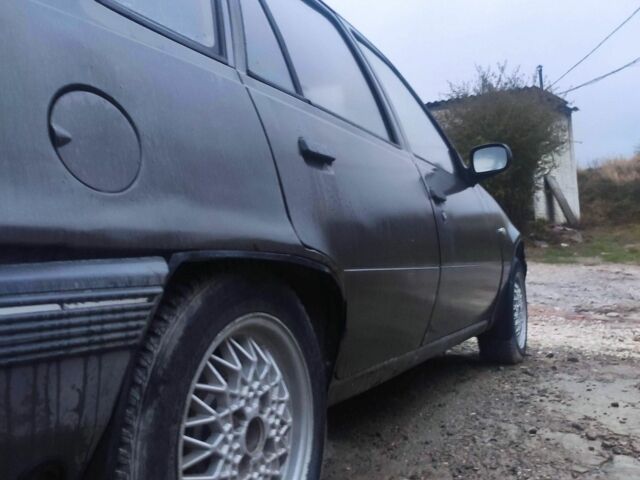 Серый Опель Кадет, объемом двигателя 1.3 л и пробегом 1 тыс. км за 475 $, фото 11 на Automoto.ua