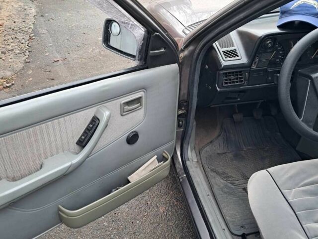 Серый Опель Кадет, объемом двигателя 1.3 л и пробегом 190 тыс. км за 1300 $, фото 1 на Automoto.ua