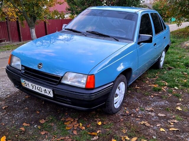 Серый Опель Кадет, объемом двигателя 1.3 л и пробегом 23 тыс. км за 920 $, фото 1 на Automoto.ua