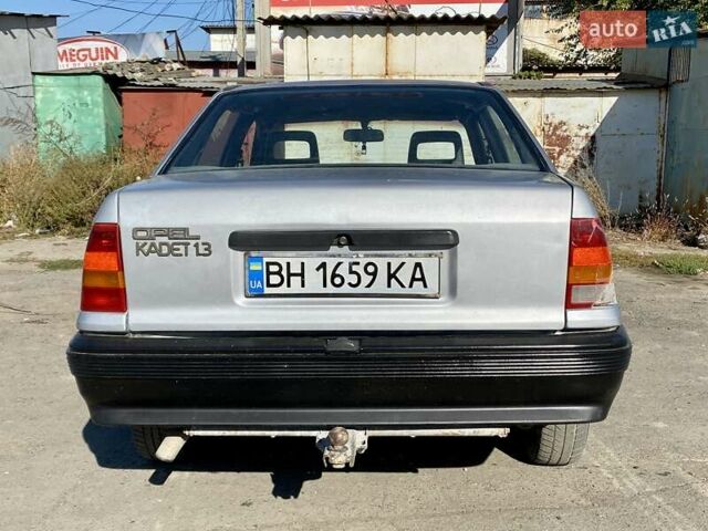 Серый Опель Кадет, объемом двигателя 1.3 л и пробегом 59 тыс. км за 1600 $, фото 6 на Automoto.ua