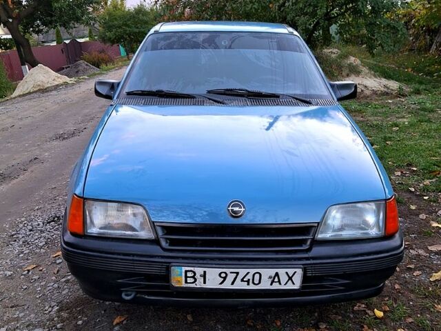 Серый Опель Кадет, объемом двигателя 1.3 л и пробегом 23 тыс. км за 920 $, фото 4 на Automoto.ua