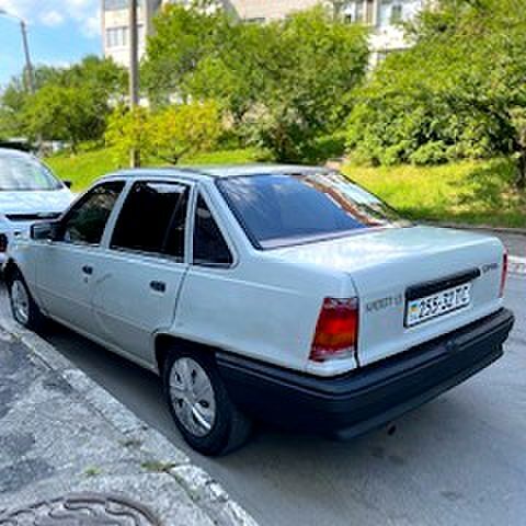 Серый Опель Кадет, объемом двигателя 1.3 л и пробегом 100 тыс. км за 950 $, фото 2 на Automoto.ua