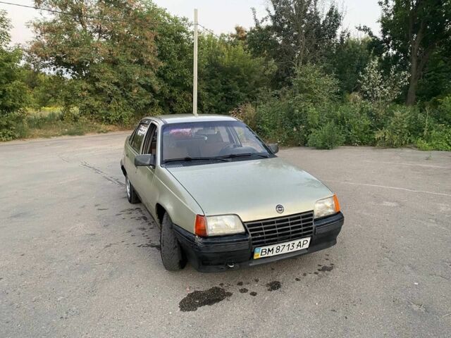 Сірий Опель Кадет, об'ємом двигуна 1.3 л та пробігом 103 тис. км за 900 $, фото 3 на Automoto.ua