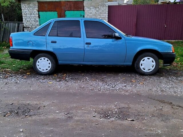 Серый Опель Кадет, объемом двигателя 1.3 л и пробегом 23 тыс. км за 920 $, фото 2 на Automoto.ua