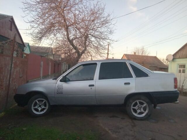 Серый Опель Кадет, объемом двигателя 1.6 л и пробегом 179 тыс. км за 1015 $, фото 1 на Automoto.ua