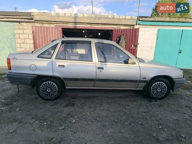 Опель Кадет 1989 в Днепре (Днепропетровске) на Automoto.ua Серый Опель Кадет, объемом двигателя 1.3 л и пробегом 850 тыс. км за 1500 $, фото 8 на Automoto.ua