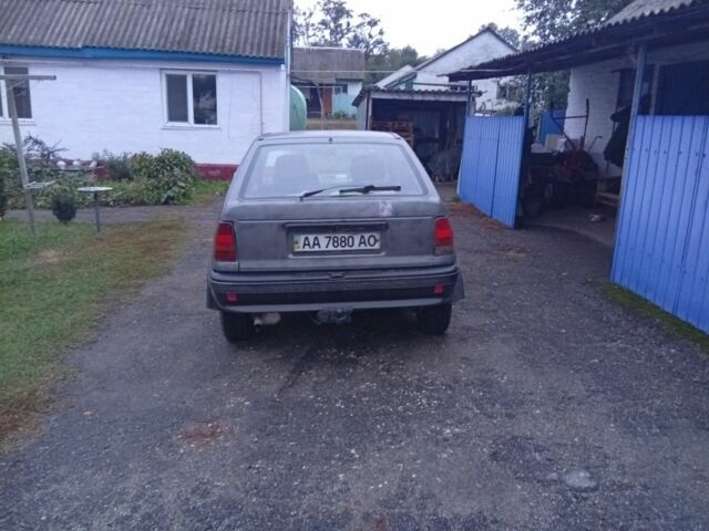 Сірий Опель Кадет, об'ємом двигуна 1.6 л та пробігом 1 тис. км за 750 $, фото 3 на Automoto.ua