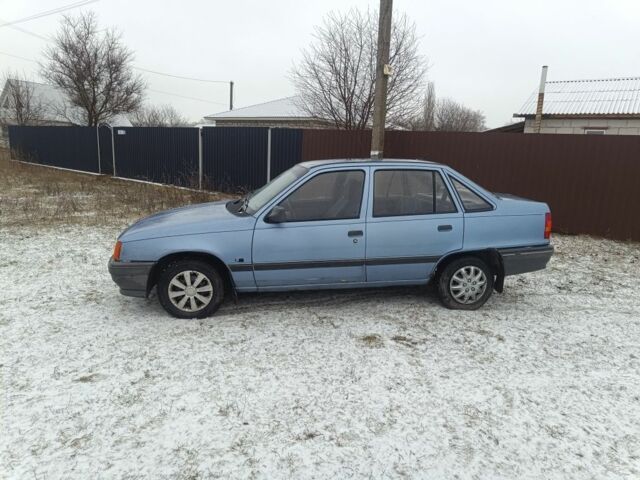 Сірий Опель Кадет, об'ємом двигуна 1.6 л та пробігом 96 тис. км за 1100 $, фото 2 на Automoto.ua