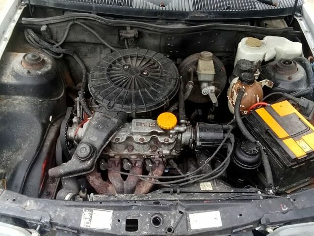 Сірий Опель Кадет, об'ємом двигуна 1.6 л та пробігом 1 тис. км за 1200 $, фото 3 на Automoto.ua