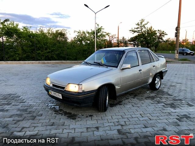 Серый Опель Кадет, объемом двигателя 1.4 л и пробегом 250 тыс. км за 750 $, фото 1 на Automoto.ua