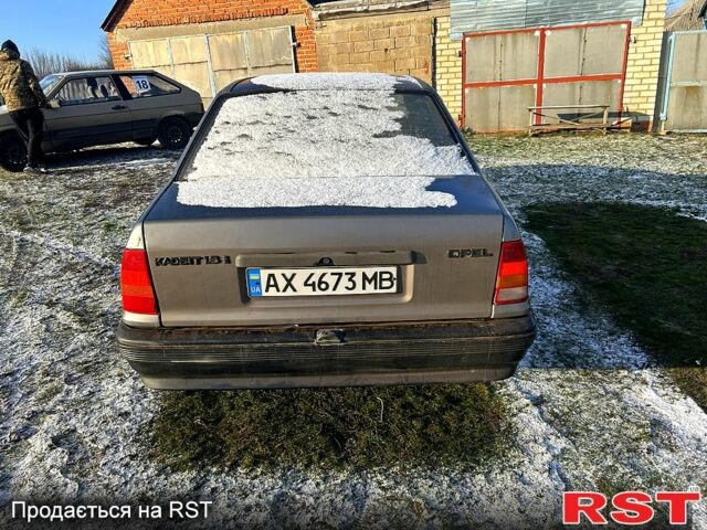 Серый Опель Кадет, объемом двигателя 1.6 л и пробегом 0 тыс. км за 900 $, фото 3 на Automoto.ua