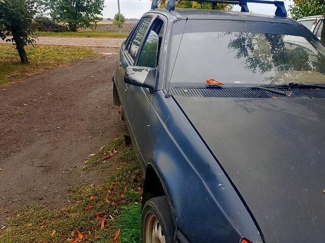 Серый Опель Кадет, объемом двигателя 1.5 л и пробегом 200 тыс. км за 800 $, фото 1 на Automoto.ua