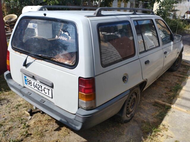 Серый Опель Кадет, объемом двигателя 1.8 л и пробегом 200 тыс. км за 600 $, фото 8 на Automoto.ua