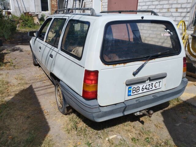 Серый Опель Кадет, объемом двигателя 1.8 л и пробегом 200 тыс. км за 600 $, фото 7 на Automoto.ua