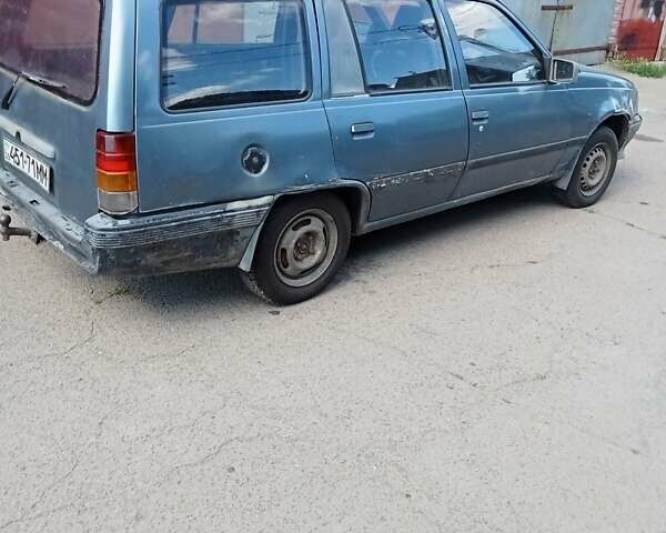 Серый Опель Кадет, объемом двигателя 1.6 л и пробегом 52 тыс. км за 1100 $, фото 1 на Automoto.ua