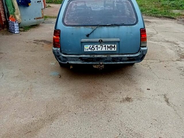 Серый Опель Кадет, объемом двигателя 1.6 л и пробегом 520 тыс. км за 1100 $, фото 2 на Automoto.ua