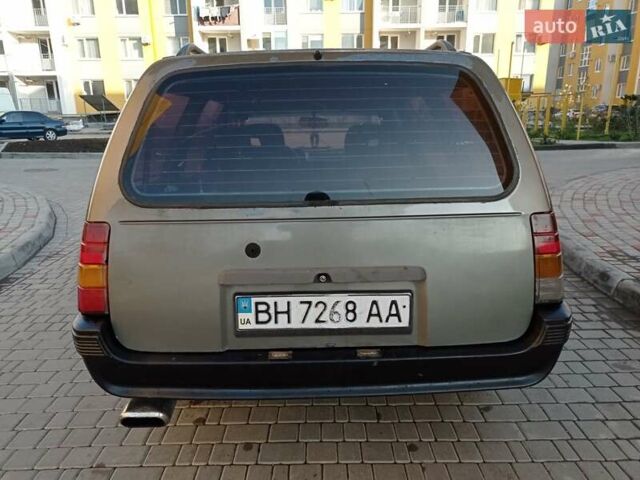 Серый Опель Кадет, объемом двигателя 0 л и пробегом 200 тыс. км за 1250 $, фото 5 на Automoto.ua