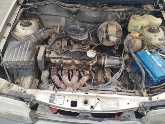 Серый Опель Кадет, объемом двигателя 1.6 л и пробегом 386 тыс. км за 950 $, фото 8 на Automoto.ua