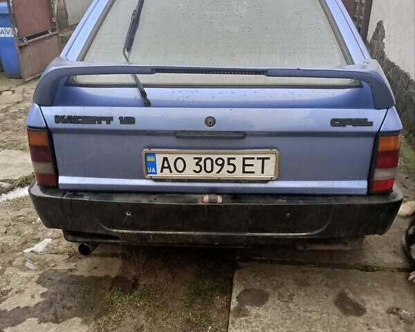 Синий Опель Кадет, объемом двигателя 1.6 л и пробегом 300 тыс. км за 950 $, фото 4 на Automoto.ua
