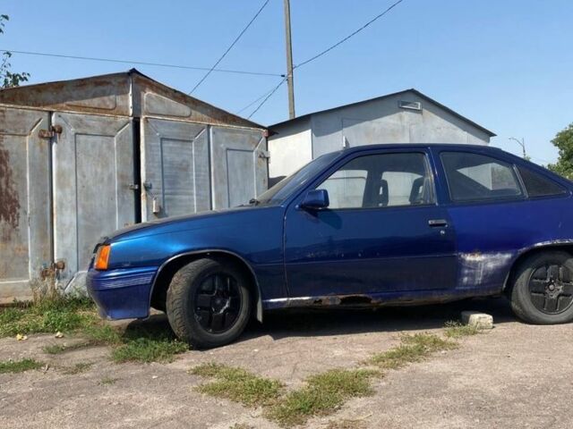 Синий Опель Кадет, объемом двигателя 1.3 л и пробегом 100 тыс. км за 166 $, фото 2 на Automoto.ua