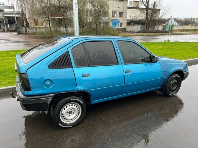 Синий Опель Кадет, объемом двигателя 1.3 л и пробегом 230 тыс. км за 1450 $, фото 3 на Automoto.ua