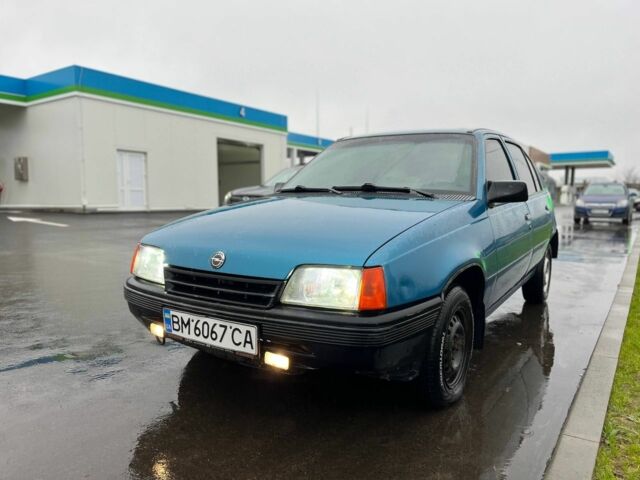 Синий Опель Кадет, объемом двигателя 1.3 л и пробегом 230 тыс. км за 1450 $, фото 2 на Automoto.ua