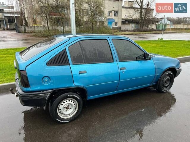 Синий Опель Кадет, объемом двигателя 1.3 л и пробегом 230 тыс. км за 1450 $, фото 4 на Automoto.ua