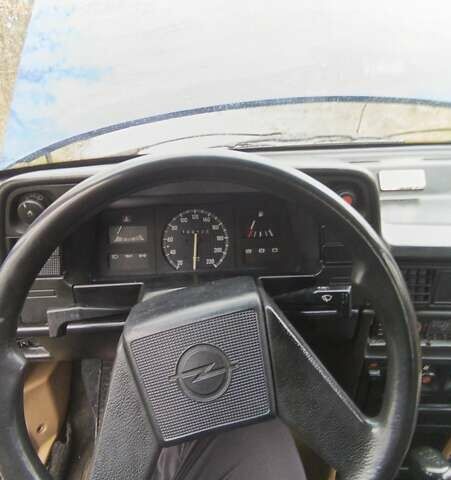 Синій Опель Кадет, об'ємом двигуна 1.6 л та пробігом 190 тис. км за 1100 $, фото 10 на Automoto.ua